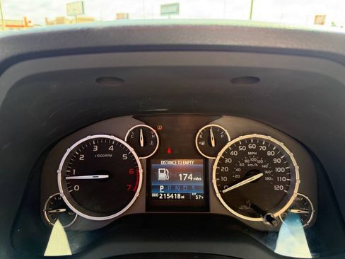Used 2016 Toyota Tundra SR5 w/ SR5 Upgrade Package AWD/4WD image 24