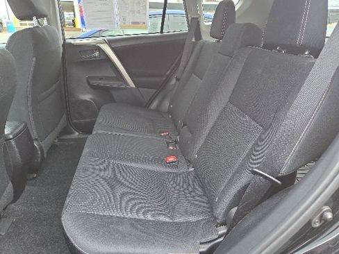 Used 2015 Toyota RAV4 XLE AWD/4WD image 11