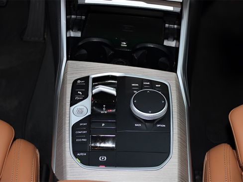 Used 2025 BMW 330i Sedan image 22