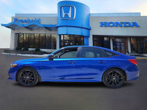 Used 2023 Honda Civic Sport image 4