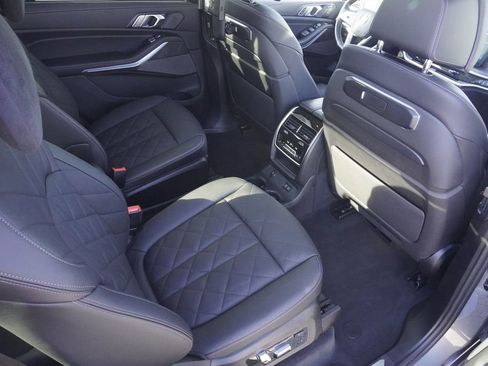 Used 2023 BMW X7 xDrive40i w/ Premium Package image 26