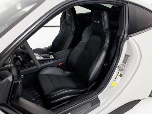 Used 2022 Porsche 911 GT3 image 15