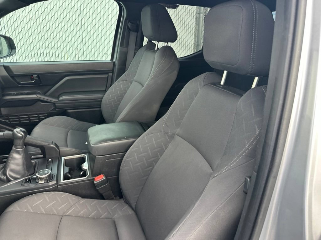 Used 2024 Toyota Tacoma SR w/ SR Upgrade Package AWD/4WD image 13