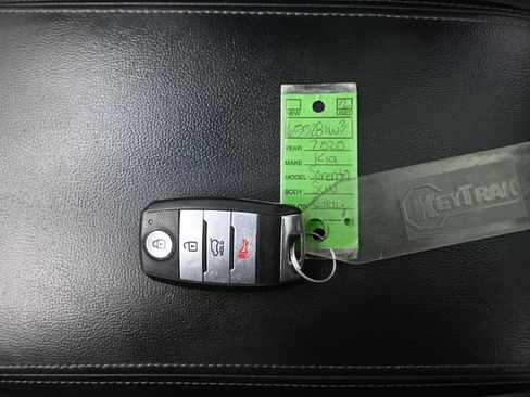 Used 2020 Kia Sorento EX FWD image 20