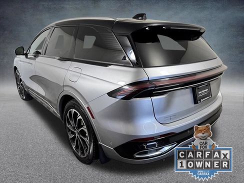 Used 2024 Lincoln Nautilus Reserve w/ Equipment Group 203A AWD/4WD image 4