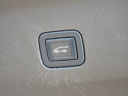 Used 2022 Cadillac Escalade ESV Sport w/ Touring Package image 24