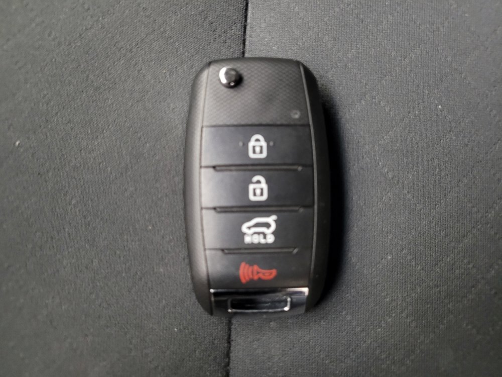 Used 2018 Kia Sorento FWD image 32