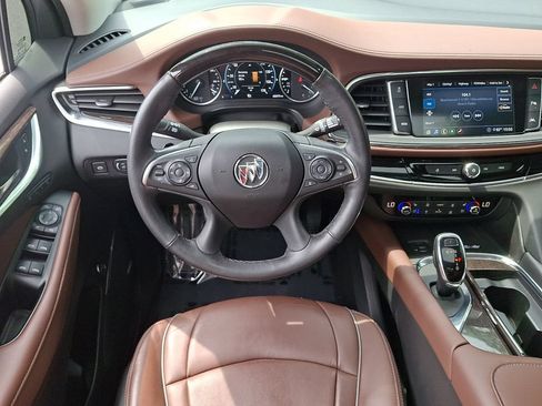 Used 2021 Buick Enclave Avenir w/ Avenir Technology Package AWD/4WD image 12