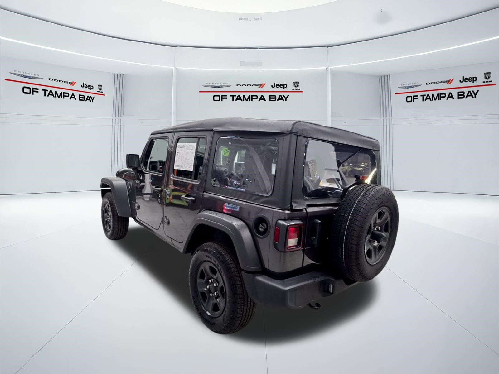 Used 2025 Jeep Wrangler Unlimited Sport AWD/4WD image 4