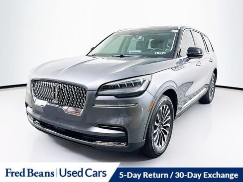 Used 2022 Lincoln Aviator Reserve w/ Elements Package Plus AWD/4WD image 3