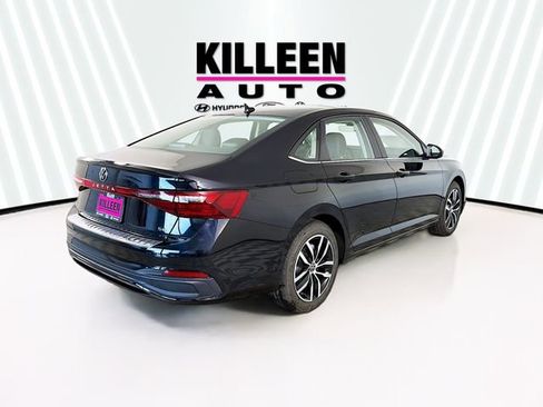 New 2026 Volkswagen Jetta SE FWD image 7
