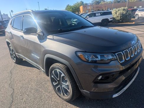 Used 2022 Jeep Compass Limited image 7