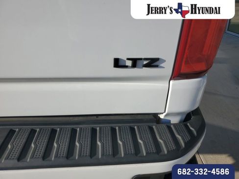 Used 2021 Chevrolet Silverado 2500 LTZ w/ LTZ Plus Package image 9