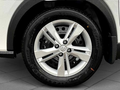 Certified 2025 Nissan Kicks Play S FWD image 9