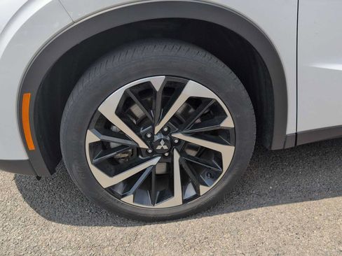 Used 2024 Mitsubishi Outlander SE AWD/4WD image 14
