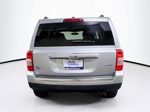 Used 2017 Jeep Patriot High Altitude AWD/4WD image 6