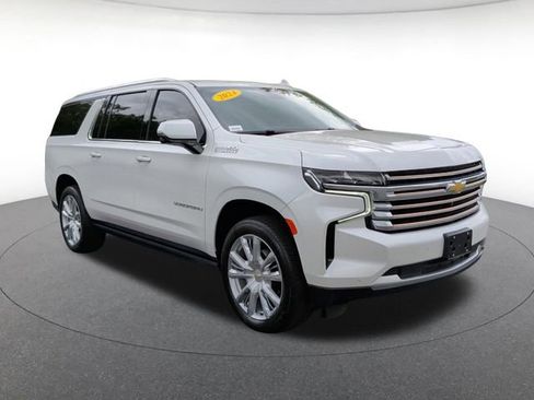 Used 2024 Chevrolet Suburban High Country AWD/4WD image 8