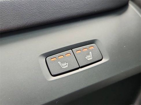 Used 2024 Volvo XC60 B5 Plus image 8