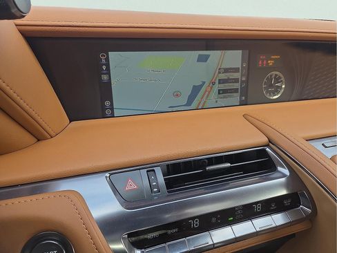 Used 2018 Lexus LC 500 Coupe w/ Sport Package image 15