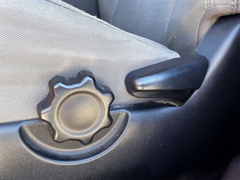 Used 2019 Toyota Tacoma SR image 23