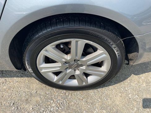 Used 2010 Audi A4 2.0T Premium AWD/4WD image 28