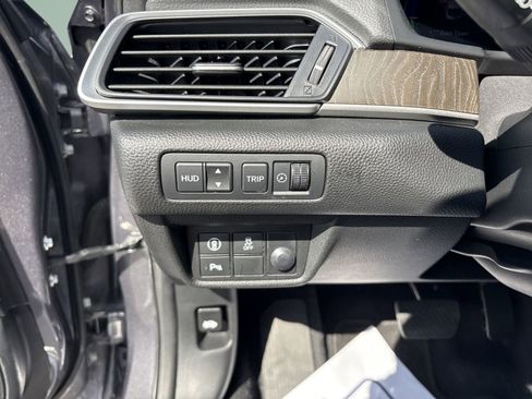 Used 2022 Honda Accord Touring image 14