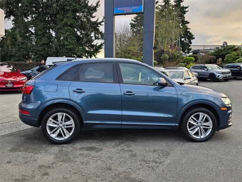 Used 2017 Audi Q3 2.0T Premium w/ Convenience Package image 2
