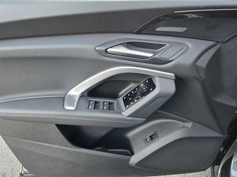 New 2025 Audi Q5 2.0T Premium Plus image 17