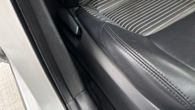 Used 2022 Toyota Corolla XSE w/ Carpet Mat Package (TMS) FWD image 20