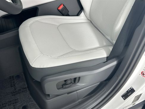 Used 2026 Land Rover Defender 110 S image 17