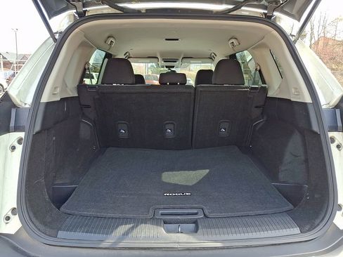 Certified 2023 Nissan Rogue SV AWD/4WD image 28