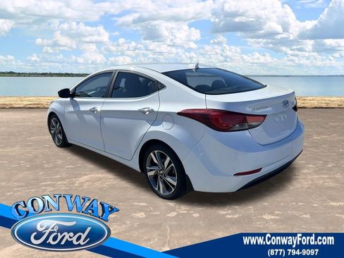 Used 2016 Hyundai Elantra Limited image 8