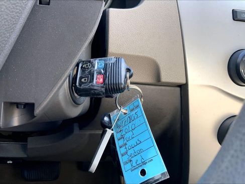 Used 2010 Ford Focus SE FWD image 13