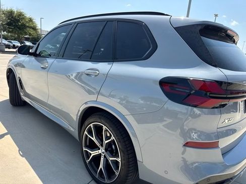 Used 2026 BMW X5 xDrive50e w/ M Sport Package AWD/4WD image 4