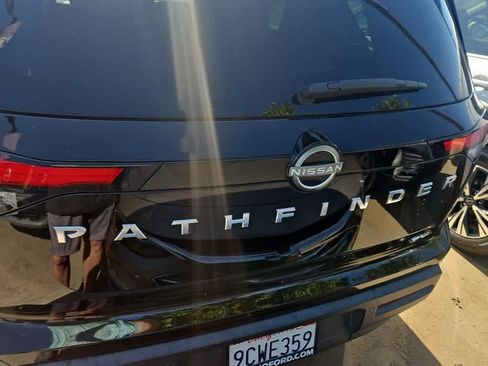 Used 2022 Nissan Pathfinder SV FWD image 8