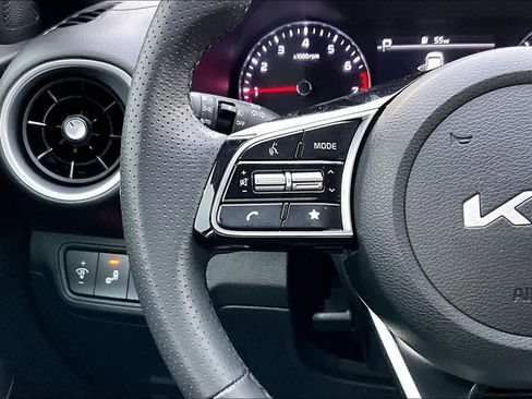 Used 2024 Kia Forte GT-Line image 22