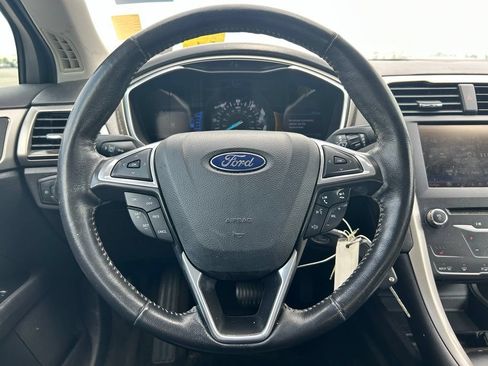 Used 2013 Ford Fusion SE FWD image 22