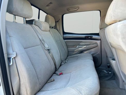 Used 2006 Toyota Tacoma PreRunner RWD image 17