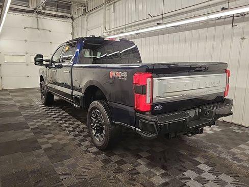 Used 2023 Ford F250 Platinum AWD/4WD image 4