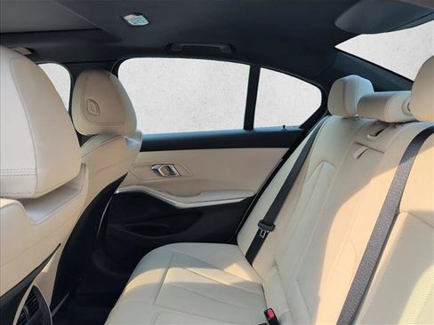 Used 2024 BMW 330i Sedan w/ Premium Package RWD image 21