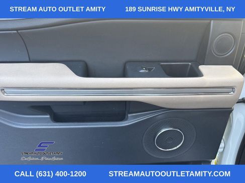 Used 2022 Ford Expedition Max Limited image 25