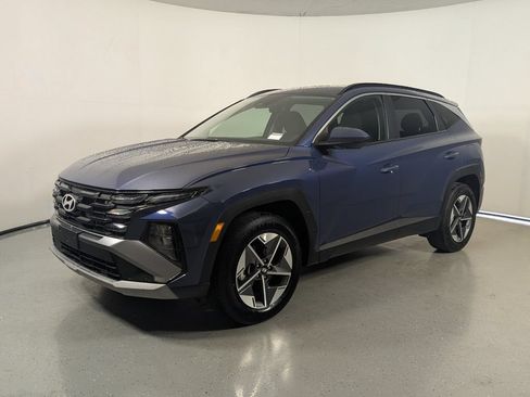 Certified 2025 Hyundai Tucson SEL AWD/4WD image 3