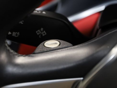 Used 2022 BMW ALPINA B7 xDrive w/ Luxury Rear Seating Package image 71