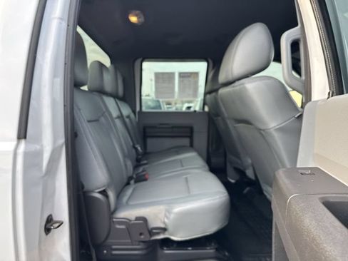 Used 2016 Ford F250 XL w/ Power Equipment Group AWD/4WD image 16