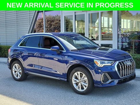 Used 2025 Audi Q3 2.0T Premium w/ Convenience Package AWD/4WD image 1