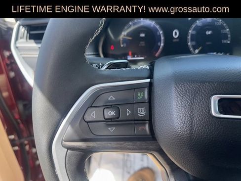 Used 2024 Jeep Grand Cherokee Limited AWD/4WD image 18