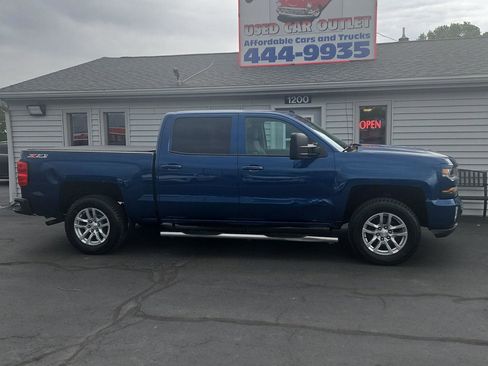 Used 2018 Chevrolet Silverado 1500 LT w/ All Star Edition AWD/4WD image 3