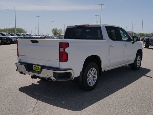 Used 2021 Chevrolet Silverado 1500 LT AWD/4WD image 6