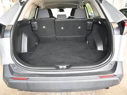 Used 2024 Toyota RAV4 LE AWD/4WD image 27