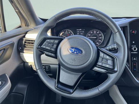 Used 2025 Subaru Forester Premium AWD/4WD image 28
